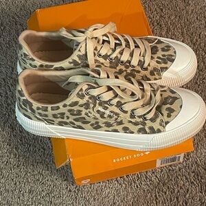 New Rocket Dog Tan and Black Leopard Sneakers